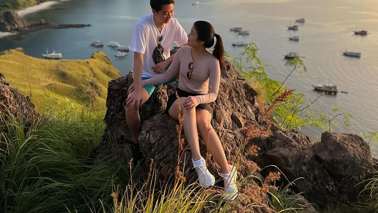 Potret Bahagia Kevin Sanjaya dan Valencia Tanoesoedibjo Sebagai Pengantin Baru yang Bulan Madu di Labuan Bajo