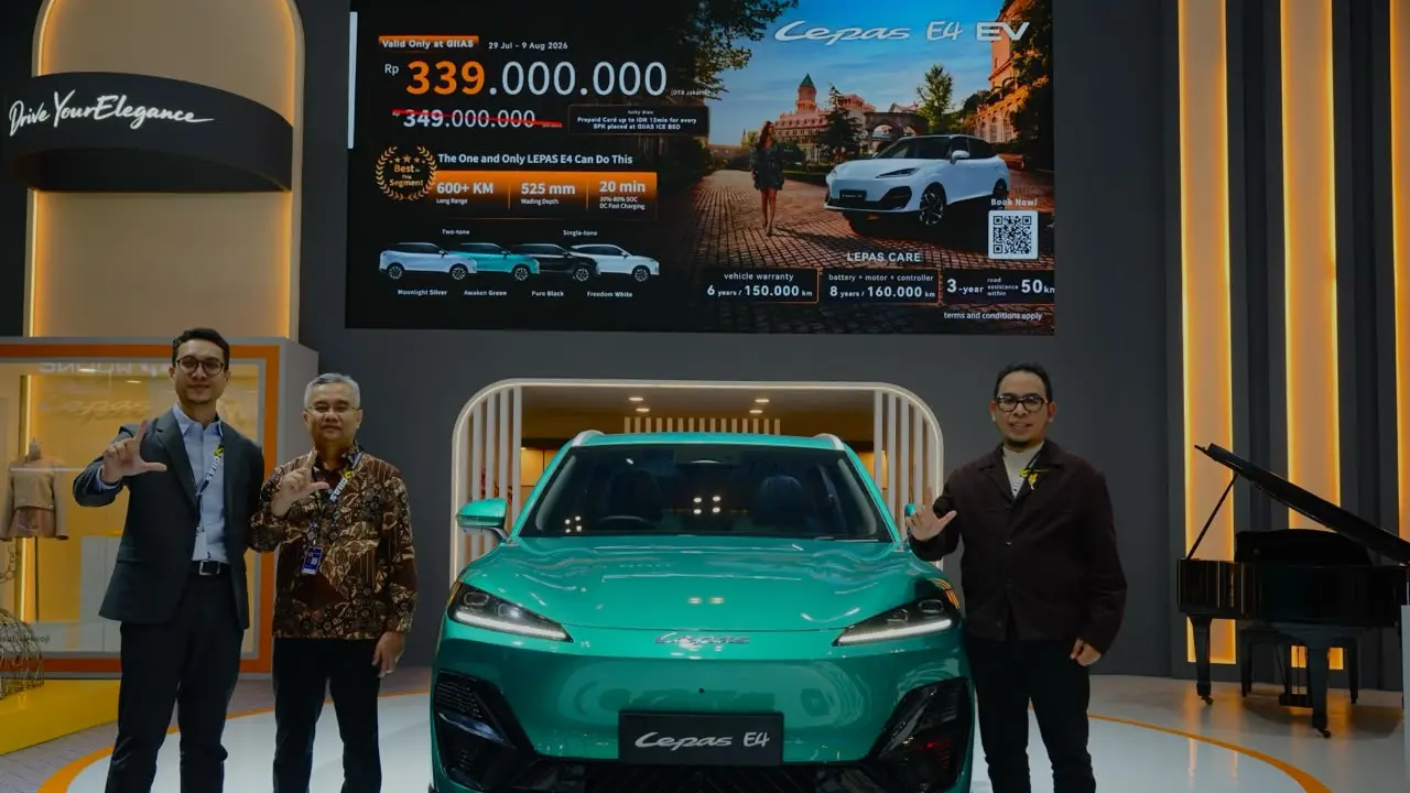 Mobil varian Lepas E4.
