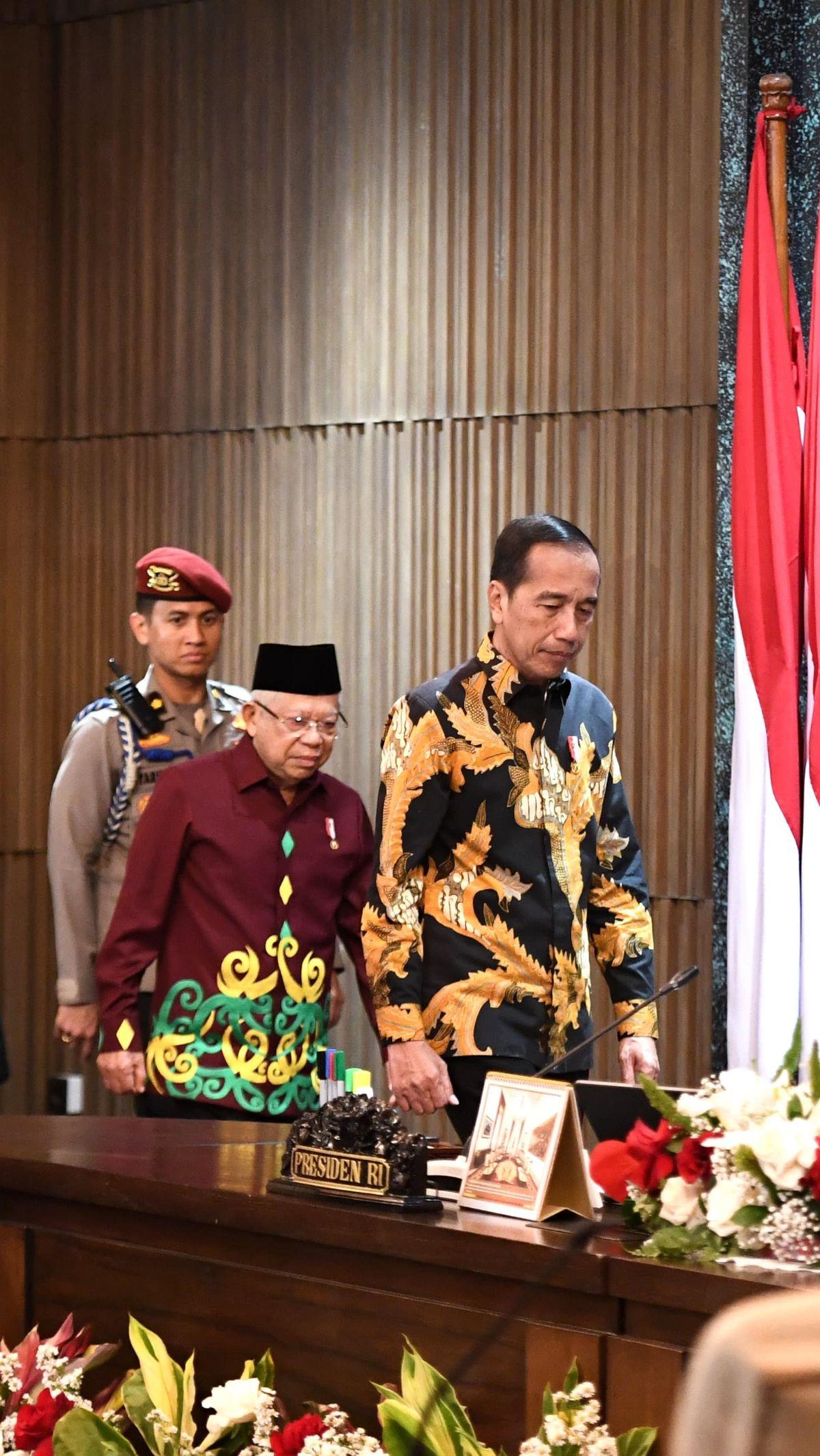 "Ini adalah sidang kabinet terakhir dari Kabinet Indonesia maju," kata Jokowi di Istana Garuda IKN, Jumat (13/9).&nbsp;Foto: BPMI Setpres