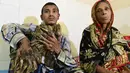 Abul Bajandar (26) mengalami kutil berlebihan yang membuatnya tampak seperti manusia akar, di Dhaka Medical College dan Rumah Sakit, Bangladesh, Minggu (31/1). Bajandar mengaku penyakitnya pertama kali muncul pada 10 tahun lalu. (AFP Photo/Munir uz ZAMAN)