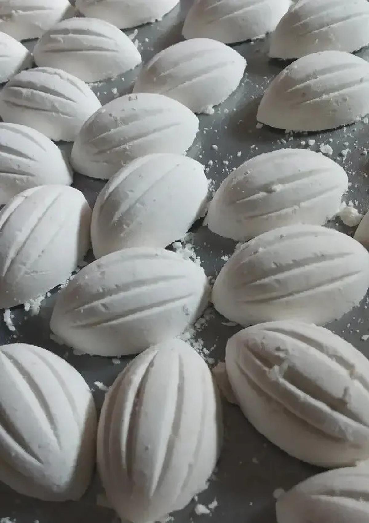 Cara Membuat Sagon Kelapa dengan Rasa Khas yang Legendaris