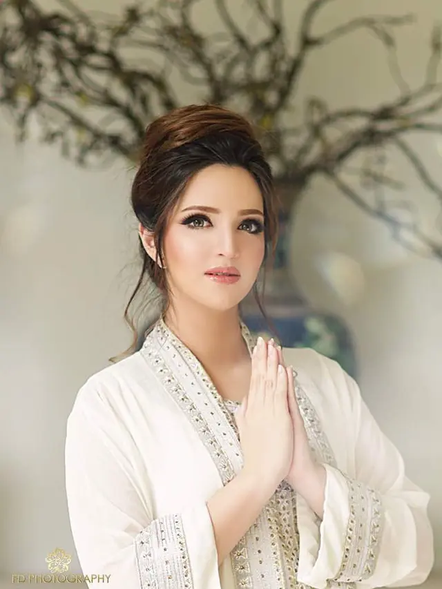 [Bintang] Nia Ramadhani dan Ardi Bakrie