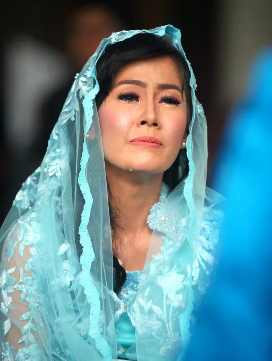 "Alhamdulillah Rasti masih diberi kesempatan untuk mengungkapkan isi hati Rasti. Rasti menyadari betapa besarnya cinta kasih mamah dan papah, sehingga Rasti hadir ke dunia ini," kata Ardina Rasti. (Nurwahyunan/Bintang.com)