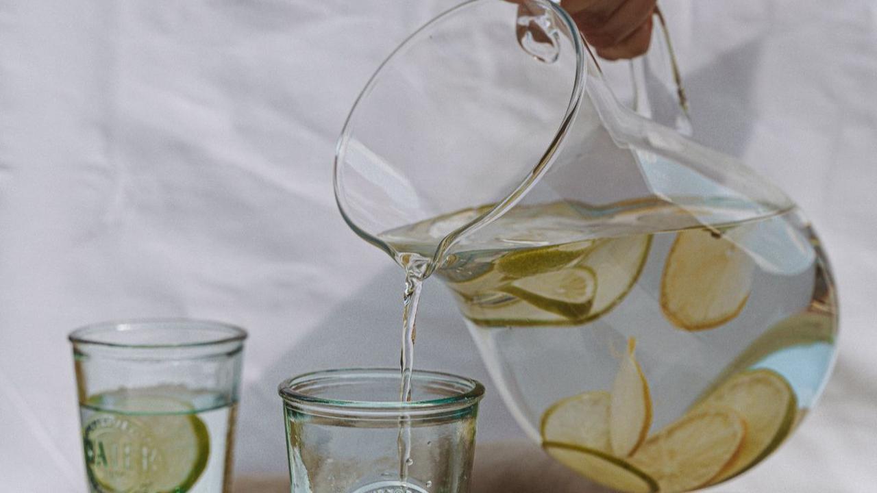 Apakah Infused Water Bisa Menurunkan Berat Badan?