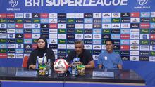 Pelatih Malut United, Hendri Susilo. (Bola.com/Ana Dewi)