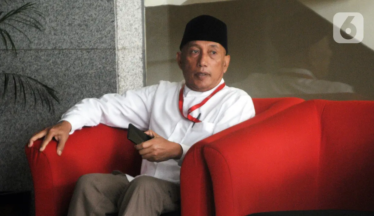 Ketua Umum Dewan Pembina DPP Asosiasi Petani Tebu Rakyat Indonesia (APTRI), Arum Sabil menunggu panggilan penyidik akan menjalani pemeriksaan terkait kasus suap pengelolahan Distribusi gula di PTPN III di Gedung KPK, Jakarta, Senin (16/12/2019). (merdeka.com/Dwi Narwoko)