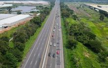 Viral Truk 'Auto Kemudi' di Tol Kalikangkung, Sopirnya Ngejar Sampai Jatuh Tersungkur, Endingnya Bikin Lega