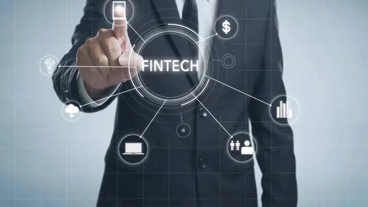 Patuhi Aturan OJK, Fintech Alokasikan 2,5% Biaya Tenaga Kerja untuk Pelatihan SDM