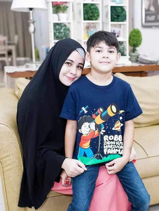 (Instagram/ristytagor)