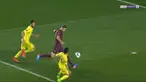 Berita video Edin Dzeko mencetak hattrick dalam waktu 21 menit saat AS Roma menang 4-0 atas Villarreal. This video presented by BallBall.