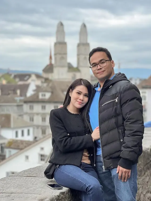 Potret Mesra Fritz Hutapea dan Chen Giovani