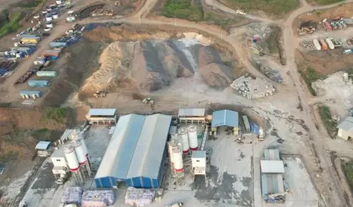 Meski begitu, bisnis smelter nikel tetap dibayangi oleh sejumlah risiko bagi investor.