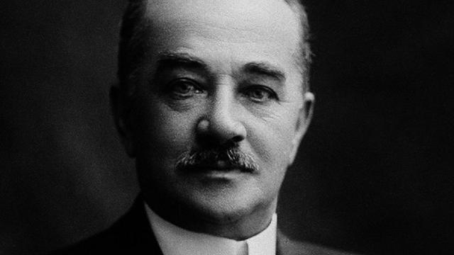 Milton Hershey (thefamouspeople.com)