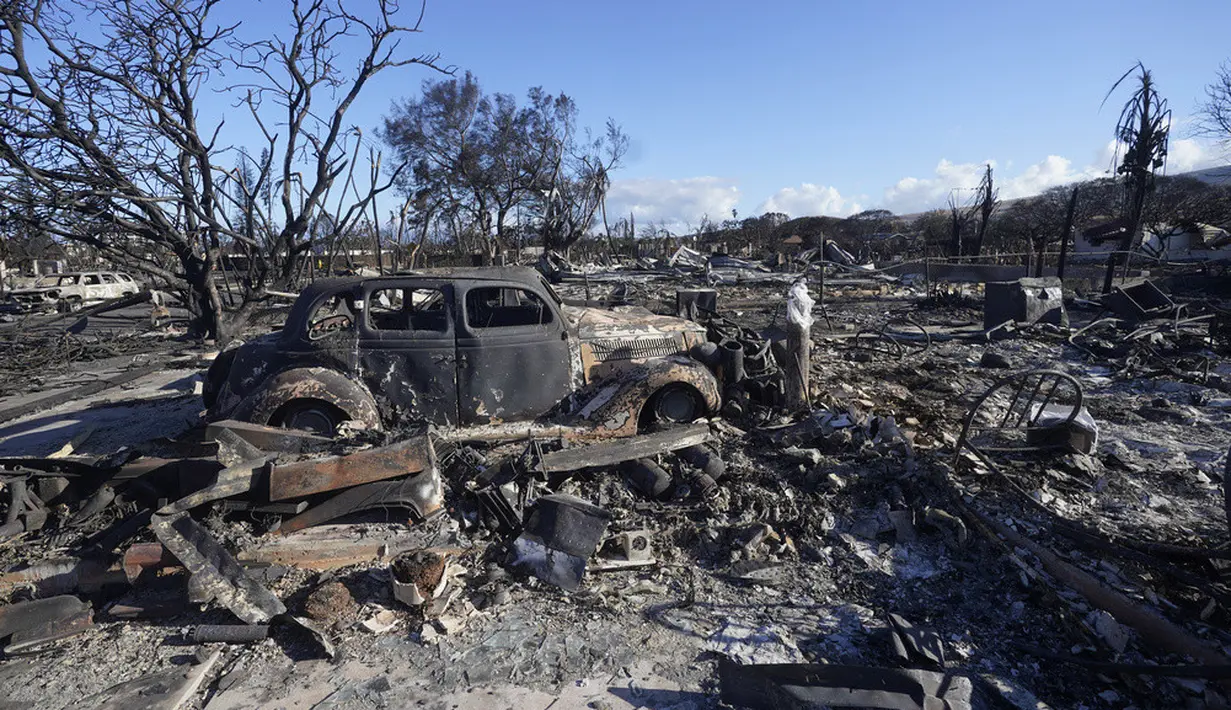 <p>Gubernur Hawaii Josh Green memperingatkan pada konferensi pers pada Sabtu 12 Agustus bahwa jumlah korban tewas akan terus meningkat karena lebih banyak mayat ditemukan. (AP Photo/Rick Bowmer)</p>