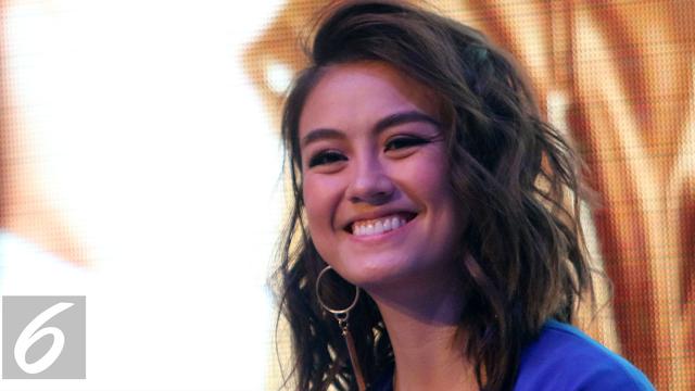 Bukan Pacar Agnez Mo Tak Bisa Jauh Dari Ini Showbiz Liputan6 Com