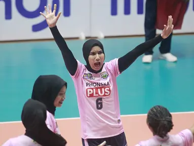 Tim putri Gresik Petrokimia Pupuk Indonesia sukses menggusur Bandung BJB Tandamata dari puncak klasemen sementara Final Four Proliga 2023 setelah dalam laga pertama sukses menumbangkan juara putaran pertama Jakarta Pertamina Fastron dengan skor 3-1 (23-25, 25-14, 25-19 dan 25-19) di GOR Tri Dharma Gresik, Jawa Timur, Jumat (24/2/2023). Dari hasil satu kali main, Gresik Petrokimia Pupuk Indonesia mengumpulkan poin tertinggi dengan 3 poin. Sementara Bandung BJB Tandamata yang hanya meraih kemenangan tipis 3-2 atas Jakarta BIN sehari sebelumnya baru mengumpulkan 2 poin. (Dok. Proliga 2023)