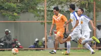 Isi Waktu Libur, Staf Pelatih Arema Beraksi dalam Laga Uji Coba