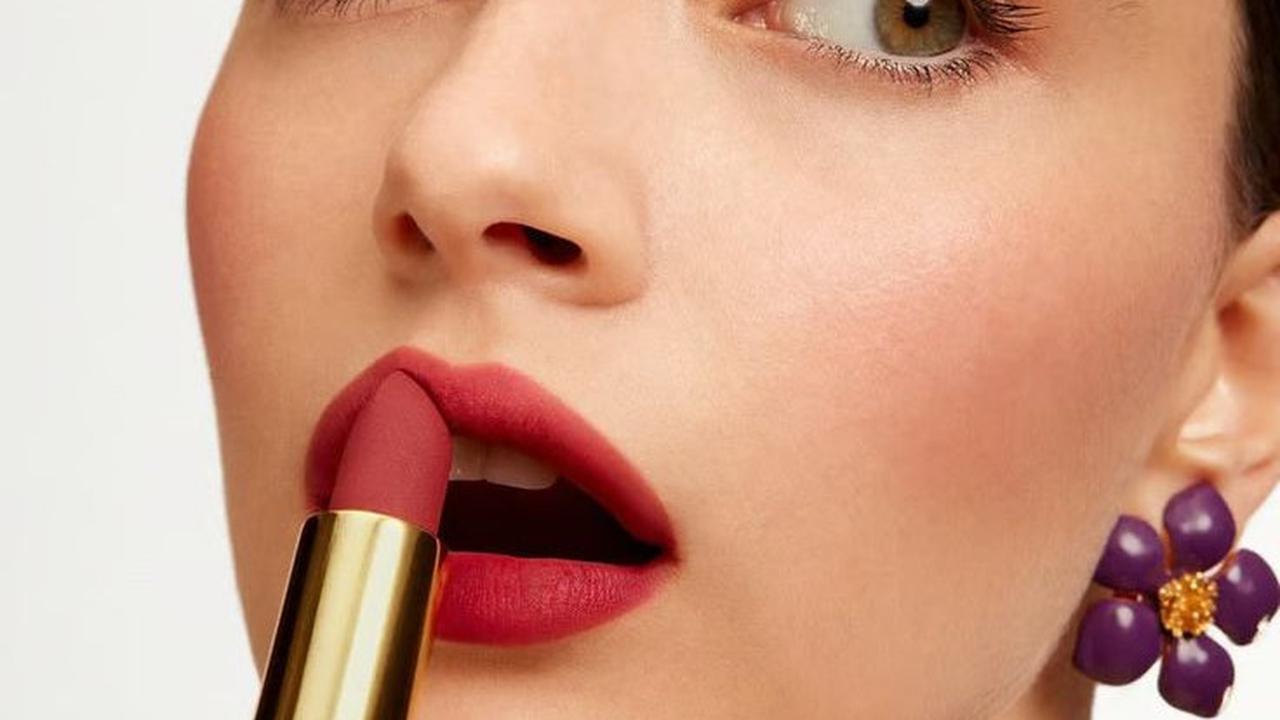 Rahasia di Balik Koleksi Lipstik Perempuan: 6 Alasan Kenapa Mereka Bisa Punya Banyak?