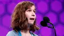 Sophia Overstreet (14), peserta dari Tennessee berkompetisi pada babak kedua Scripps National Spelling Bee di Oxon Hill, Maryland, Selasa (28/5/2019). Kompetisi mengeja ini yang tertinggi di AS, dengan peserta yang juga berasal dari negara lain. (AP/Patrick Semansky)