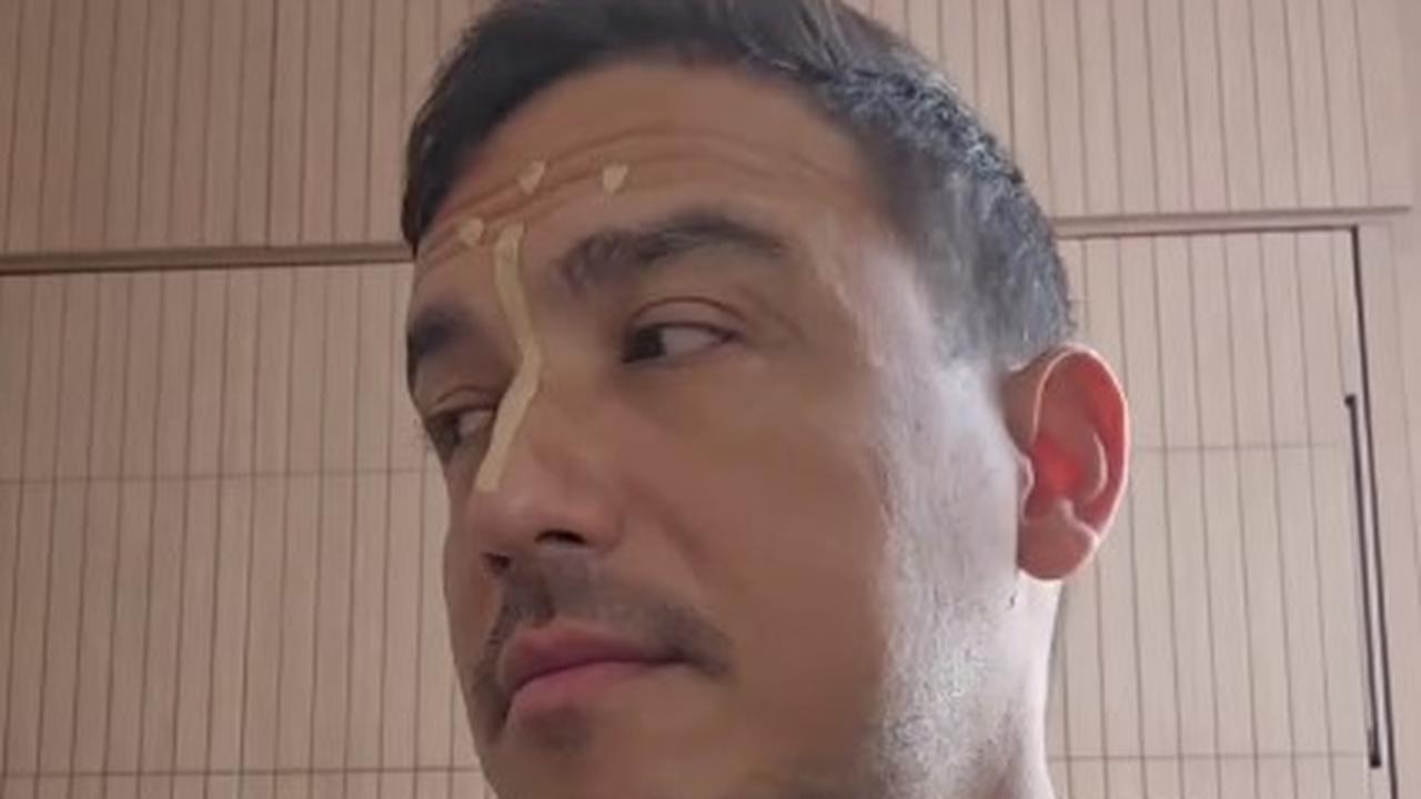 Wajah Cemong, Hamish Daud Pasrah saat Didandani Jadi King Teca oleh Zalina sang Putri - Gemes Banget