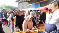 Pasar murah di Kota Cimahi yang digelar oleh Pemerintah Jawa Barat. (sumber foto: DKPP Provinsi Jabar)