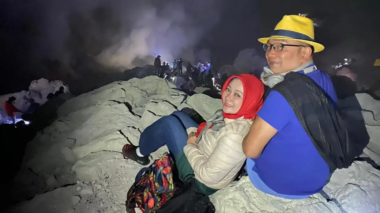 Ridwan Kamil dan Keluarga berwisata ke Kawah Ijen di Banyuwangi