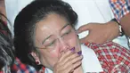 Sepasang mata Ketua Umum PDIP Megawati Soekarnoputri berkaca-kaca, Jakarta, Rabu (9/7/2014) (Liputan6.com/Herman Zakharia) 