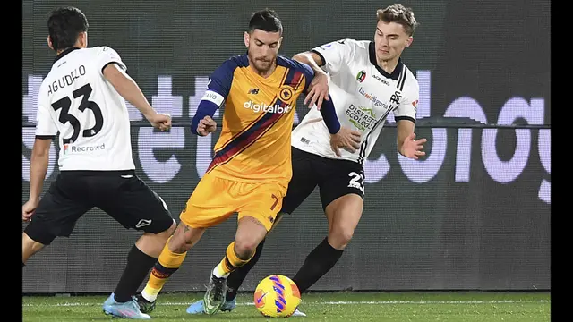 Foto: AS Roma Susah Payah Kalahkan 10 Pemain Spezia pada Gioranata Lanjutan Liga Italia, Gol Baru Tercipta di Detik-detik Akhir Laga