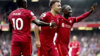 Penyerang Liverpool, Diogo Jota (tengah), merayakan gol yang dicetaknya ke gawang Burnley dalam laga pekan kedua Premier League di Anfield, Sabtu (21/8/2021). (Mike Egerton/PA via AP)