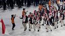 Kontingen Indonesia tampil berbusana jas pada parade atlet di pembukaan SEA Games 2017 Stadion Bukit Jalil, Kuala Lumpur, Malaysia, Sabtu (19/8). Atlet Indonesia berada di urutan ketiga setelah Brunei Darussalam. (Liputan6.com/Faizal Fanani)