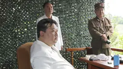 Korea Utara mengatakan pada 13 Juli pihaknya telah berhasil menguji rudal balistik antarbenua barunya. (Korean Central News Agency/Korea News Service via AP)