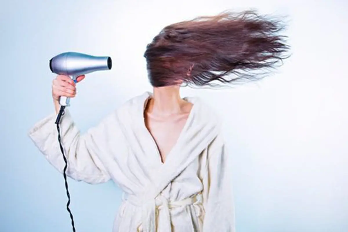 Mewarnai rambut harus hati-hati/copyright Pexels.com