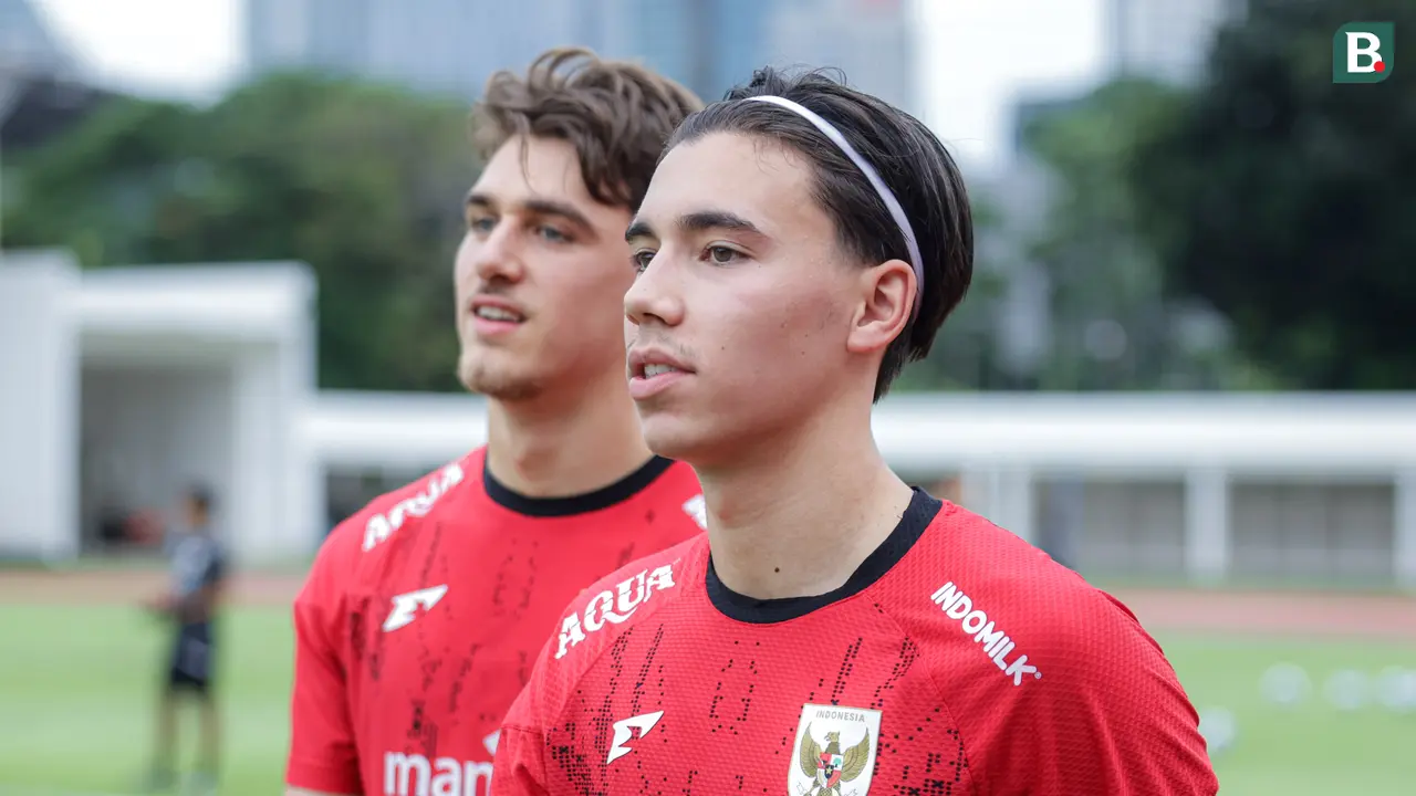 Pemain Timnas Indonesia U-22, Mauro Zijlstra (kiri) dan Dion Markx