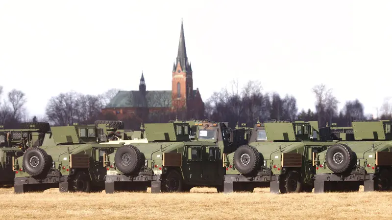 FOTO: Rusia - Ukraina Memanas, AS Kerahkan 4.700 Tentara Tambahan ke Polandia
