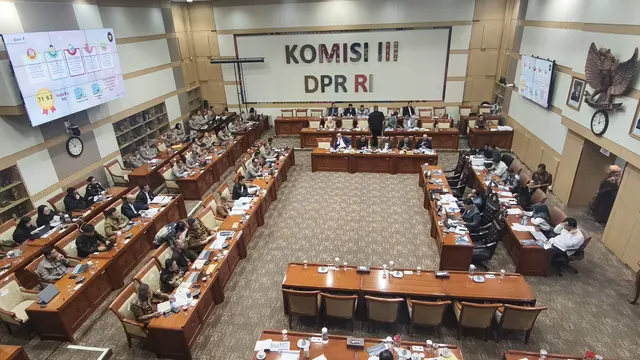 Rapat Polri dan Komisi III DPR