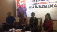 Tim hukum Ahok - Djarot saat jumpa pers di  di Rumah Cemara, Jakarta Pusat, Kamis (6/4/2017). (Liputan6.com/Delvira Chaerani Hutabarat)
