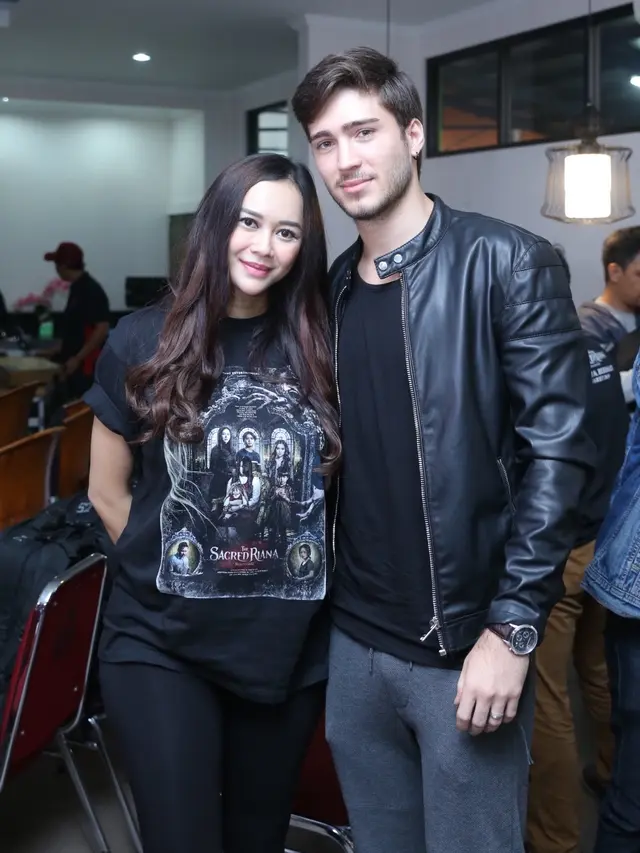 [Fimela] Aura Kasih dan Eryck Amaral