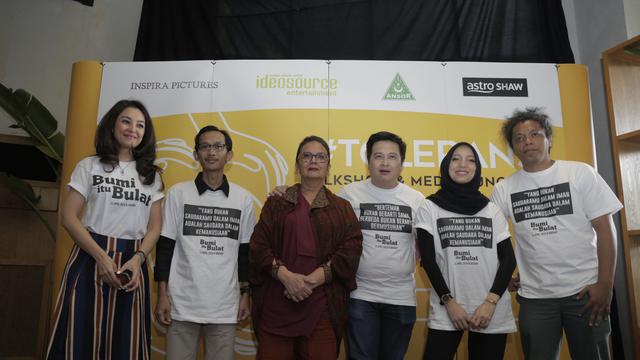 Triawan Munaf Apresiasi Tema Film Bumi Itu Bulat News 