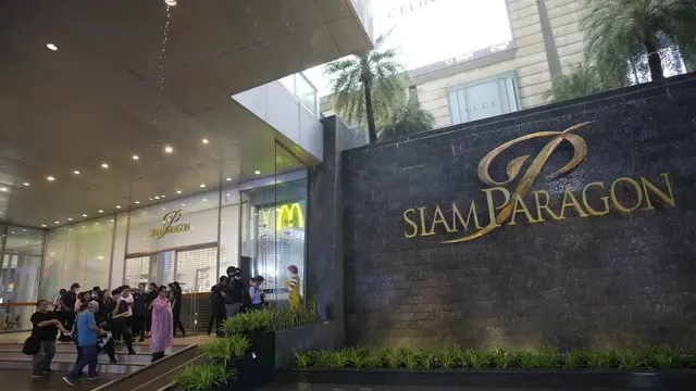 Lokasi penembakan di Siam Paragon Mall, Bangkok, Thailand. (AP/Sakchai Lalit)