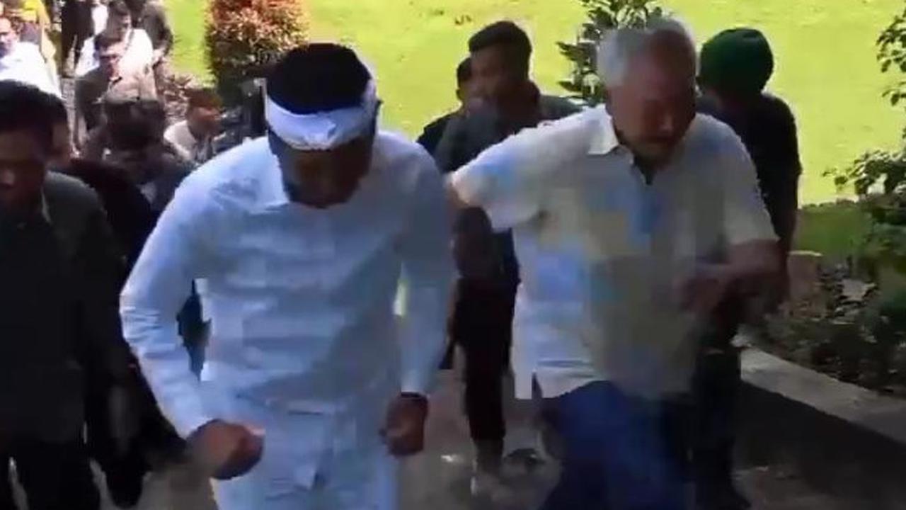 VIDEO: Panas-panasan, Taipan Tomy Winata Lesehan Bareng Gubernur Dedi Mulyadi & Warga Cianjur