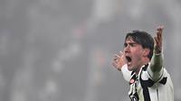 Dusan Vlahovic mencetak gol untuk Juventus dalam duel versus Hellas Verona pada lanjutan Liga Italia 2021/2022 di Allianz Stadium, Turin, Senin (7/2/2022). (Fabio Ferrari/LaPresse via AP)