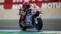Aksi Marc Marquez bersama Ducati Desmosedici GP23 di ajang MotoGP Belanda 2024.