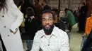 Salah satu pemeran di film Aquaman, Yahya Abdul Mateen II, tampil keren dengan pakaian yang serasi dengan sepatu boot pekerja.(Dok/Bottega Veneta).