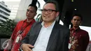 Mantan Wakil Ketua Komisi II DPR Khatibul Umam Wiranu usai diperiksa KPK, Jakarta, Jumat (9/12). Khatibul diperiksa sebagai saksi dalam kasus dugaan korupsi e-KTP. (Liputan6.com/Helmi Afandi)