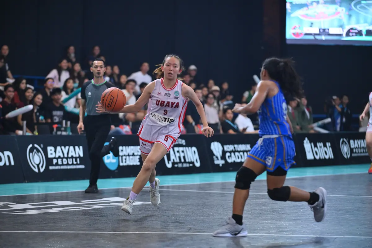 Pemain Ubaya beraksi di semifinal Campus League 2026