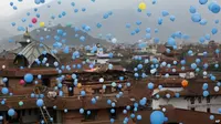 Balon-balon Biru Dilepas, Mewakili Jiwa Korban Gempa Nepal