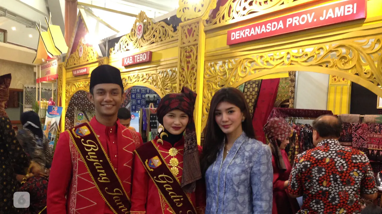 Putra Putri Jambi Ikut Promosi Batik di Kriyanusa 2018