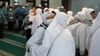 Seluruh jemaah haji Kloter 20 Asal Kota Batu pulang dengan selamat. Mereka tiba pada Sabtu, 20 Juli 2022 dan disambut para sanak familinya&nbsp;