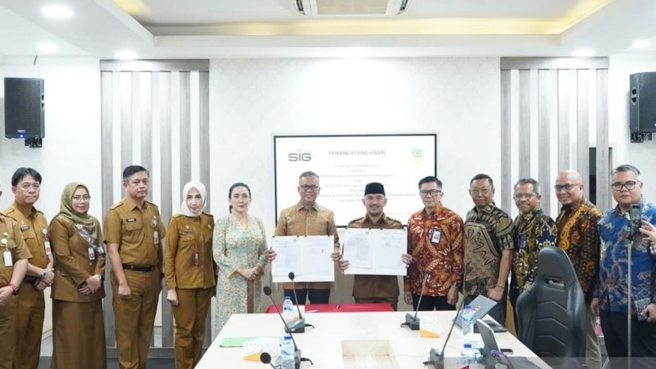 Trivia: Kerja Sama Infrastruktur Bekasi dengan BUMN PT Semen Indonesia, Terobosan Pertama di Indonesia!