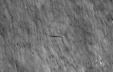 Pesawat Luar Angkasa NASA Memotret ‘Papan Selancar’ Misterius yang Meluncur Melewati Bulan, Benda Apa Itu?